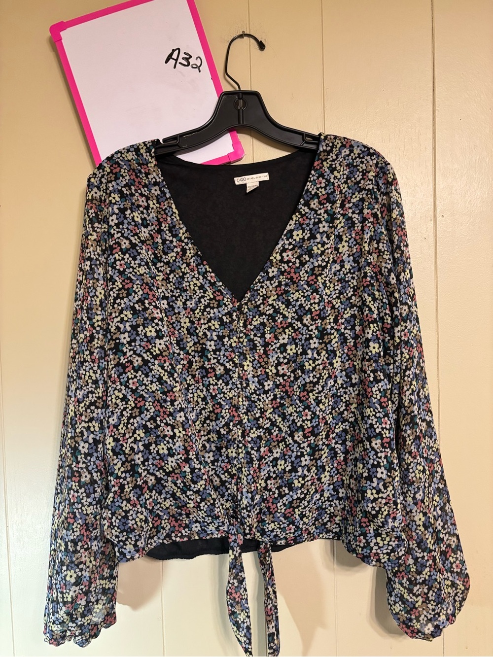 Cato Black Multicolor Floral V-Neck Tie-Hem Blouse